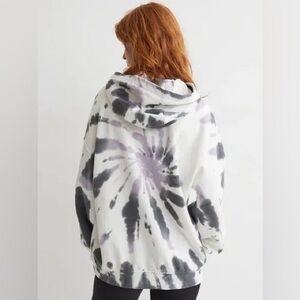 H&M Black and Gray Divide Tie-Dye Hoodie L